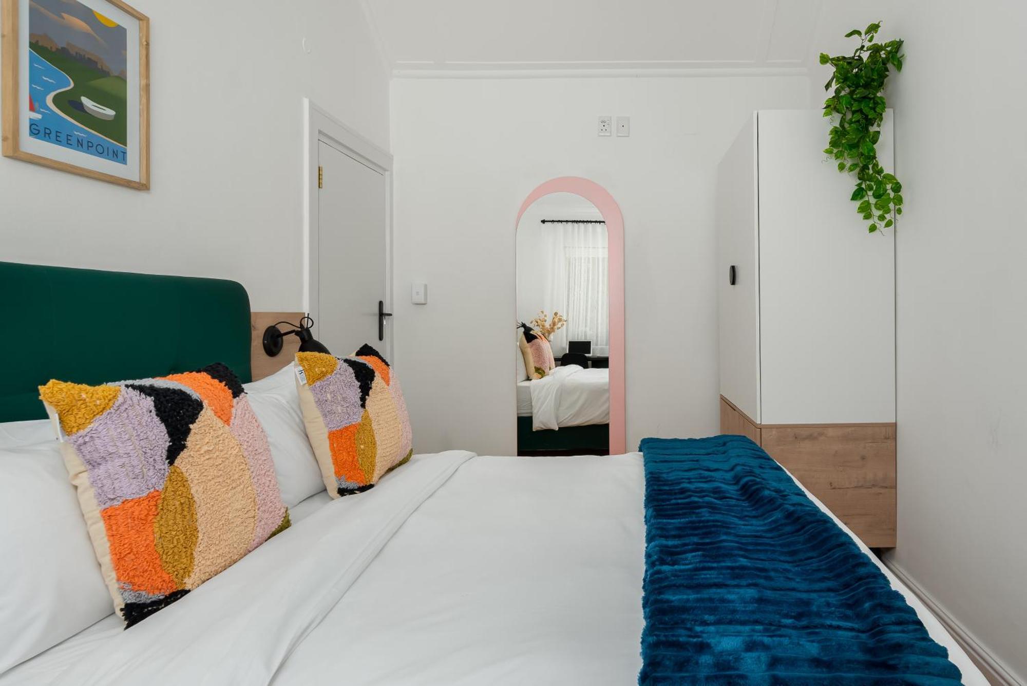 Neighbourgood Hill Hotel Cape Town Room photo